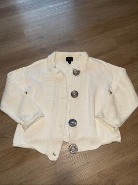 PURE HANDKNIT White Cream Chrochet Knit Button Decor Cardigan Sweater Top